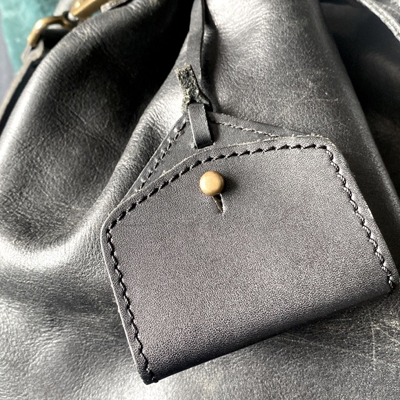 Madewell Genuine Leather Bucket Bag - Picture 5 of 8